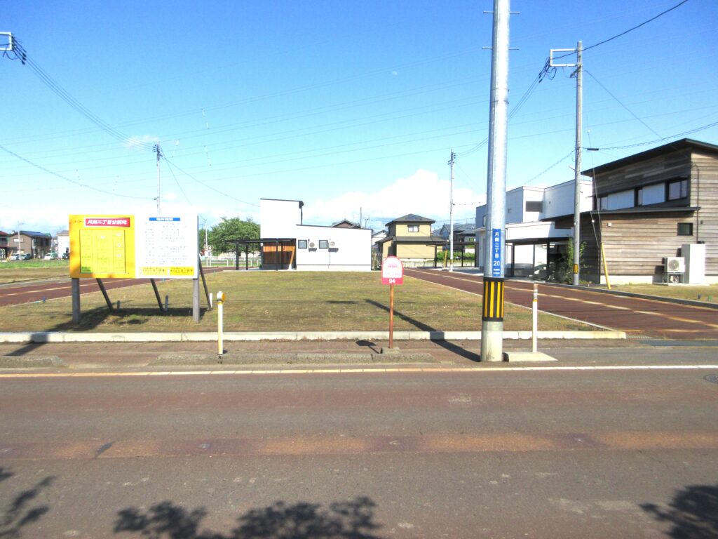 三条市月岡２丁目　分譲地
